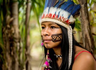 Ausência de pelos nos corpos dos indígenas é fruto de evolução e conexão profunda com o ambiente